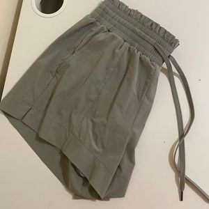 Abercrombie Traveler shorts